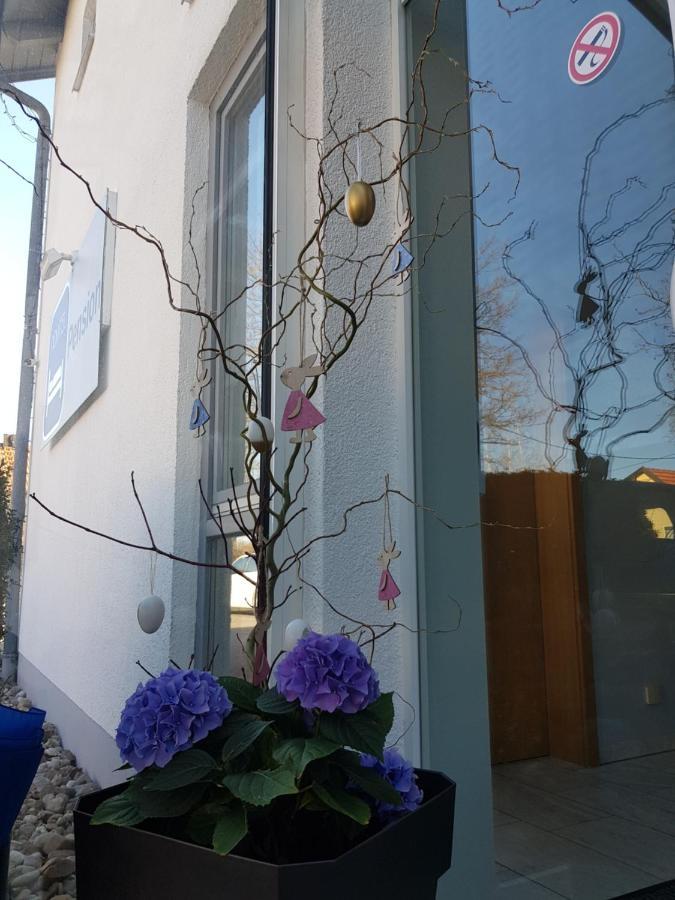 Novitel Pension Pliening - Muenchen Messe Exterior photo